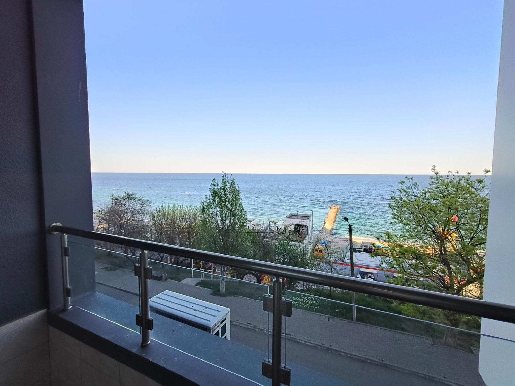 Апартаменты У Моря Magnit Первая Линия Odesa Exterior foto